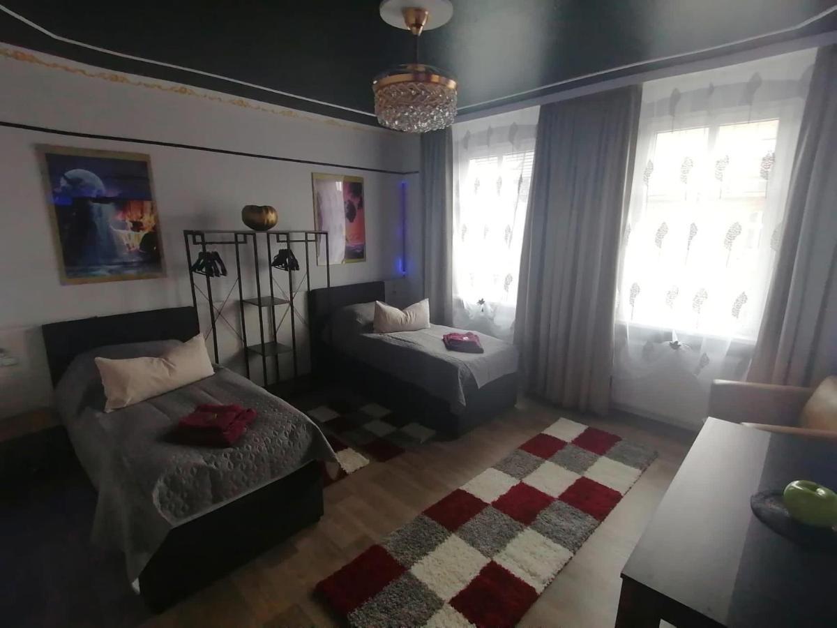 Best-Preis -Gold Suite- Mit Netflix, Self-Check-In, Ebike Ladestation, Fahrradraum, Wlan, Netflix Und Massagesessel - Direkt Am Elberadweg Im Herzen Von ויטנברג מראה חיצוני תמונה