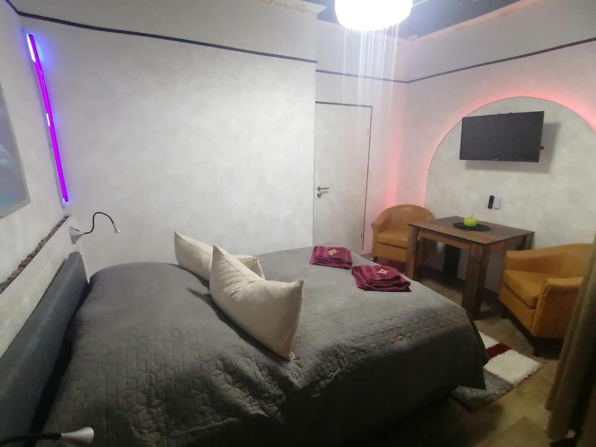 Best-Preis -Gold Suite- Mit Netflix, Self-Check-In, Ebike Ladestation, Fahrradraum, Wlan, Netflix Und Massagesessel - Direkt Am Elberadweg Im Herzen Von ויטנברג מראה חיצוני תמונה