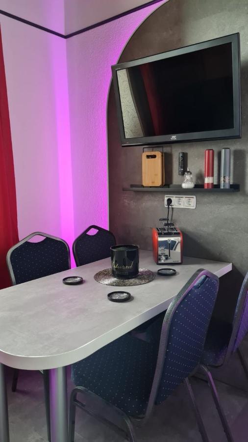 Best-Preis -Gold Suite- Mit Netflix, Self-Check-In, Ebike Ladestation, Fahrradraum, Wlan, Netflix Und Massagesessel - Direkt Am Elberadweg Im Herzen Von ויטנברג מראה חיצוני תמונה